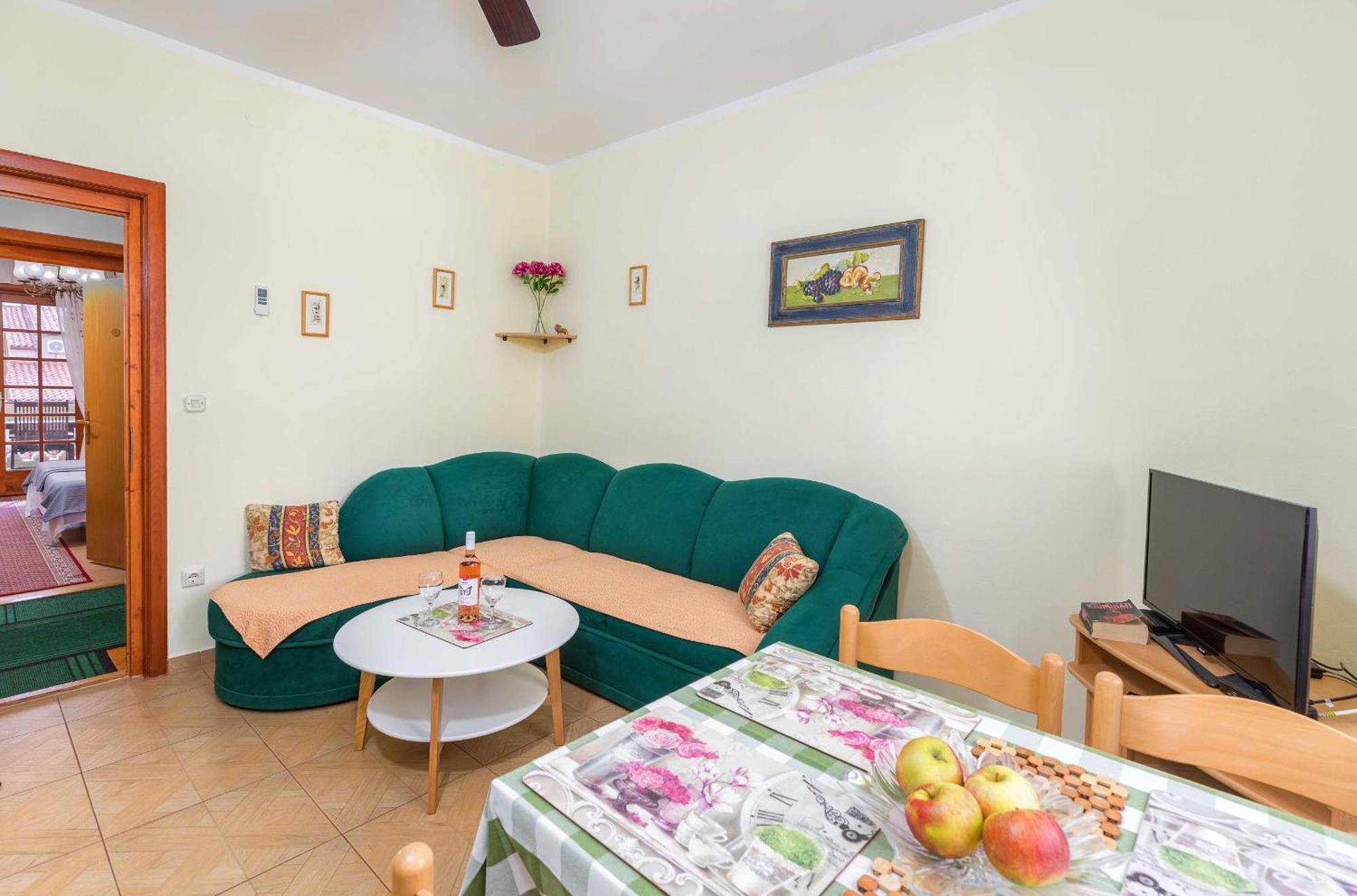 Villa Nada In Fazana - Near The Beach Bagian luar foto