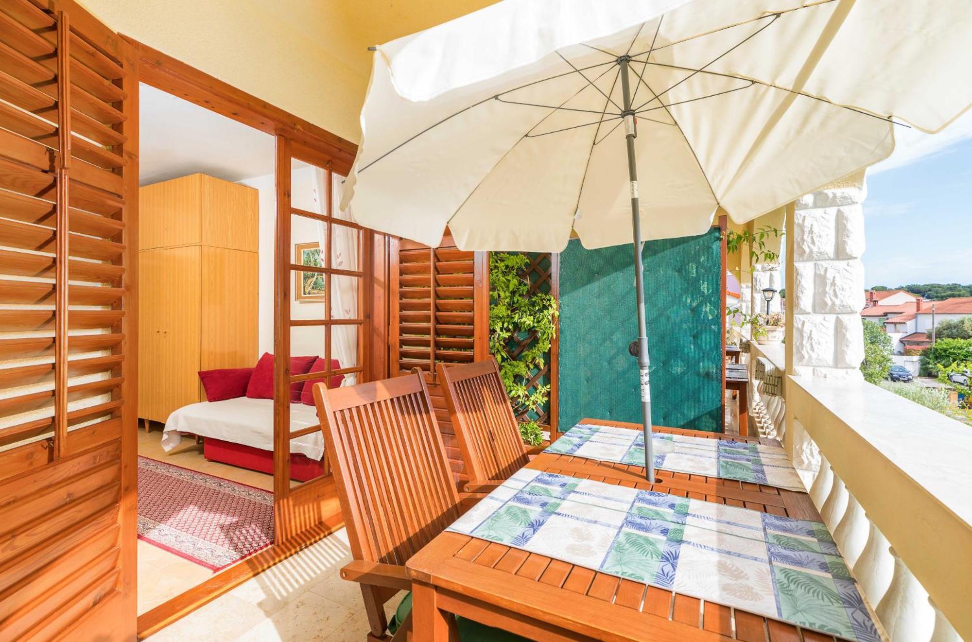 Villa Nada In Fazana - Near The Beach Bagian luar foto