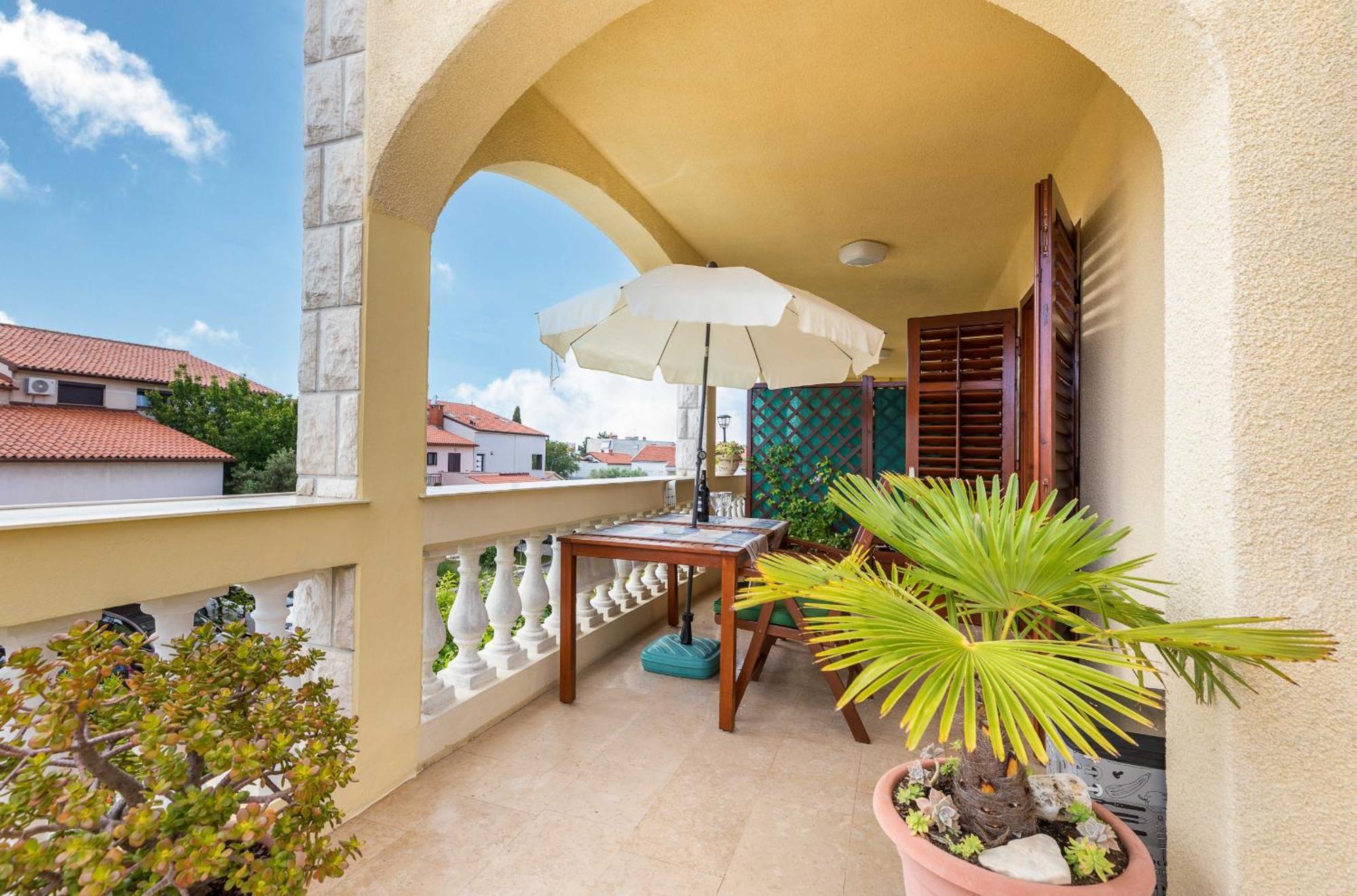 Villa Nada In Fazana - Near The Beach Bagian luar foto