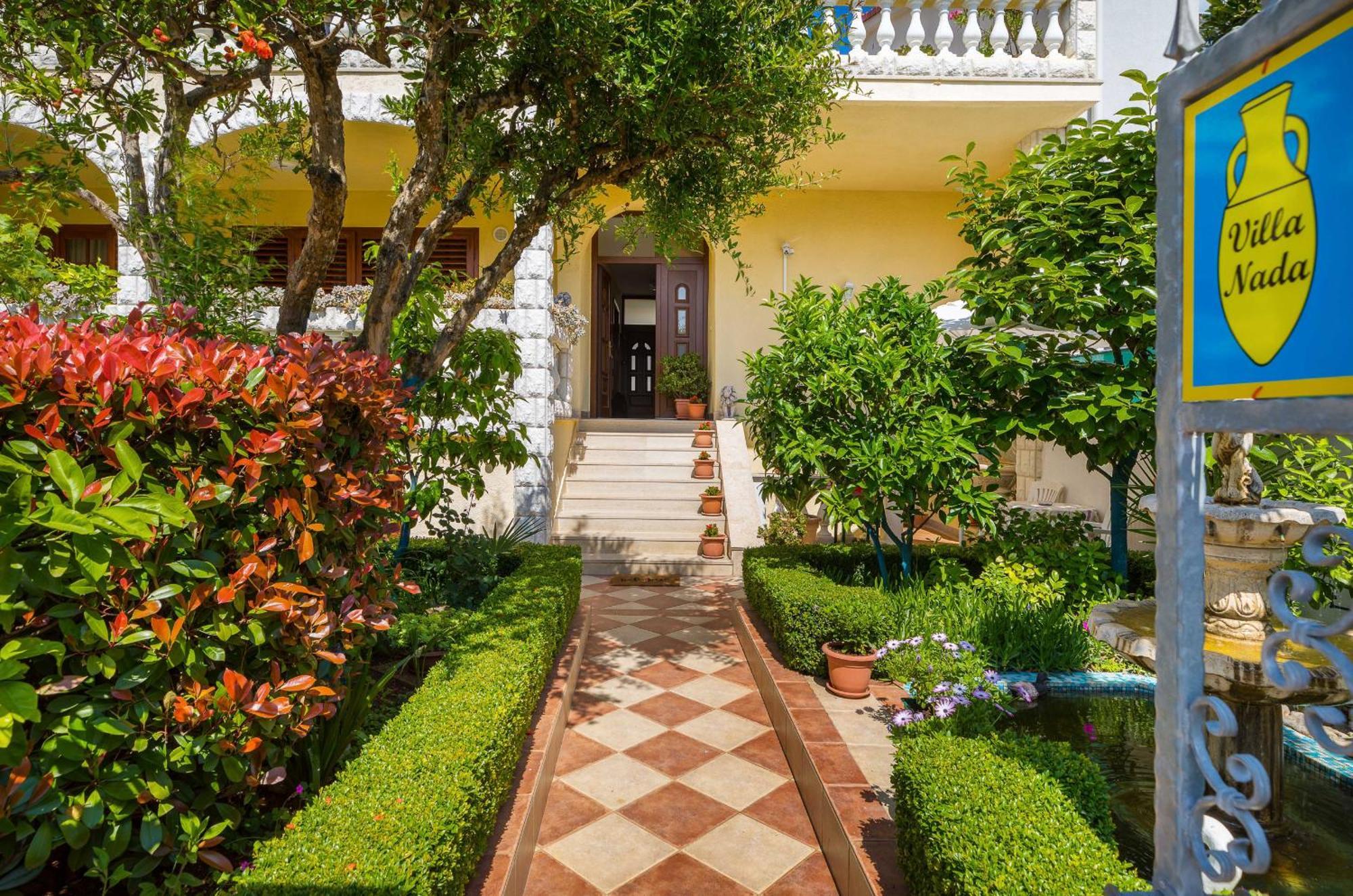 Villa Nada In Fazana - Near The Beach Bagian luar foto