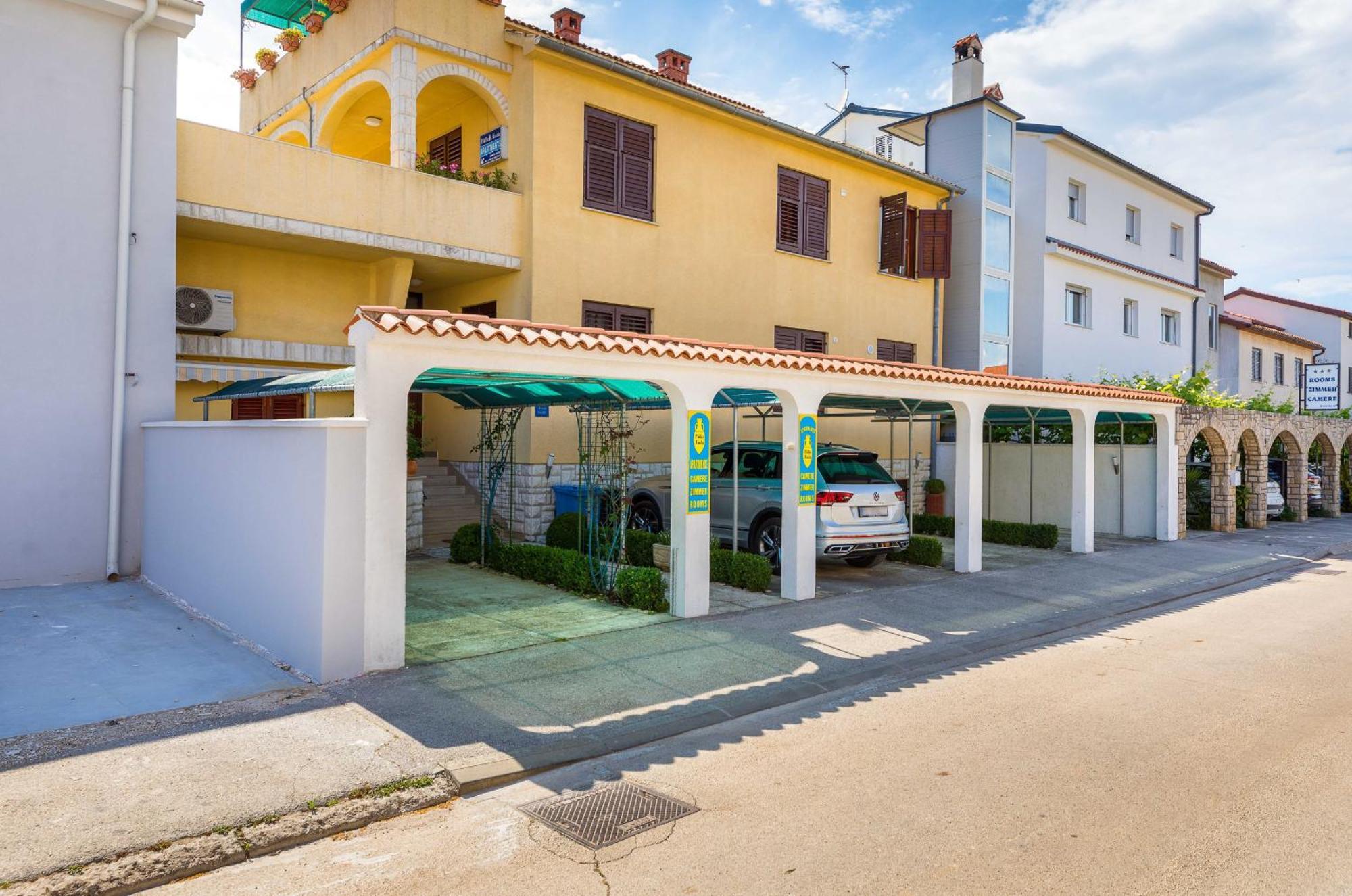 Villa Nada In Fazana - Near The Beach Bagian luar foto